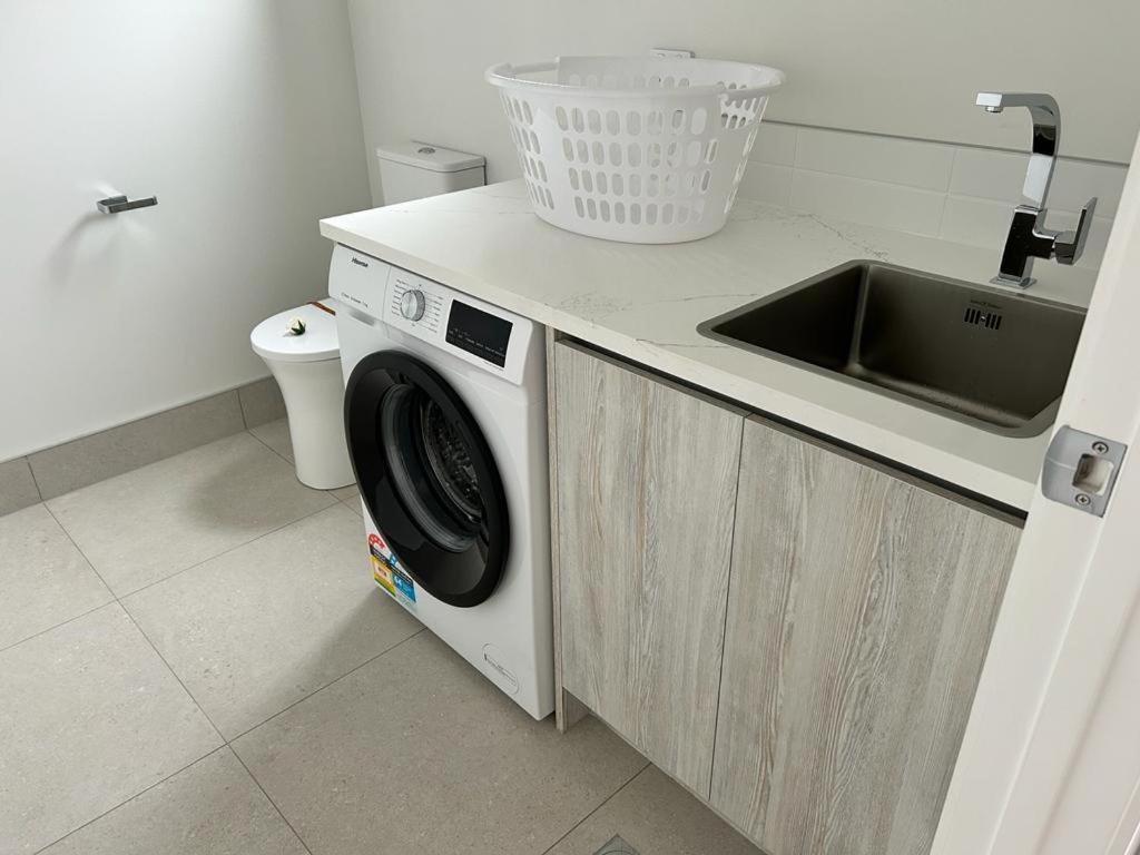 Holiday Home #4 Auckland Bagian luar foto